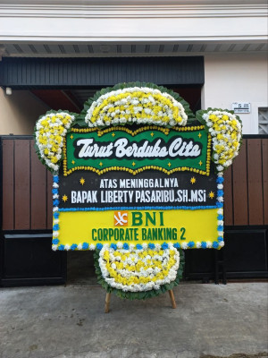 Papan Bunga Duka di Tangki